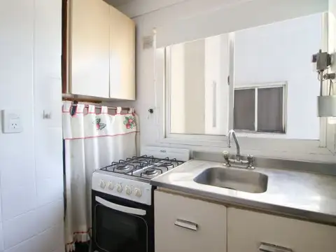 VENTA DEPTO  1 AMB SOBRE LIBERTADOR VISTA AL RIO