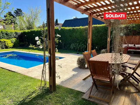 Country Aranzazu venta casa 5 dormitorios, 2 en suite,  lote central
