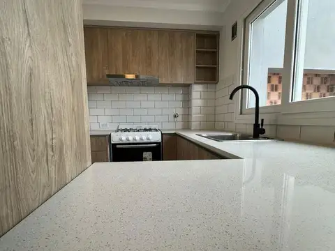 Departamento Semipiso en Dúplex , 3 ambientes, a estrenar. San José.