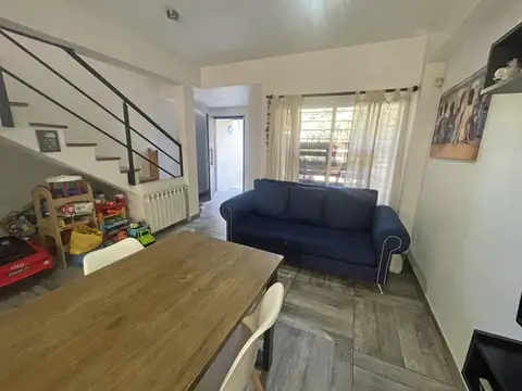 Depto Tipo Casa en Venta de 3 dormitorios