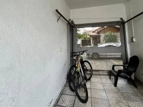 Duplex en venta 4 ambientes! c/ cochera/patio en Olivos