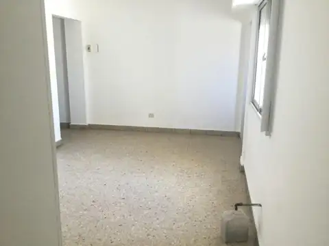 Las Tunas 11100, Piso 3º
