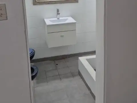 Doctor Eleodoro Lobos 200, Piso 2