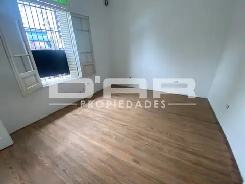 Alquiler Comercial - Ph 2 Ambientes En Planta Baja Sin Expensas - Av. Escalada 200