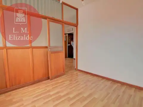 Oficina 2 ambientes con 2 baños