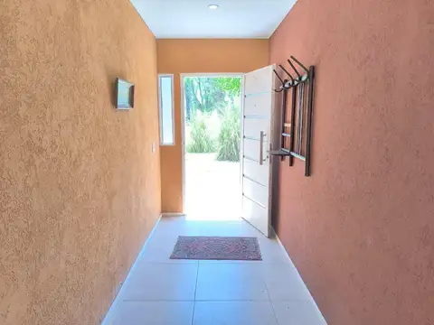 Casa en Alquiler con 1 cochera