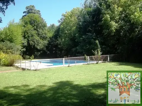 Casa en Alquiler con 2 cocheras