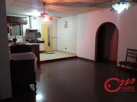 Casa 4 ambientes con 1 baño
