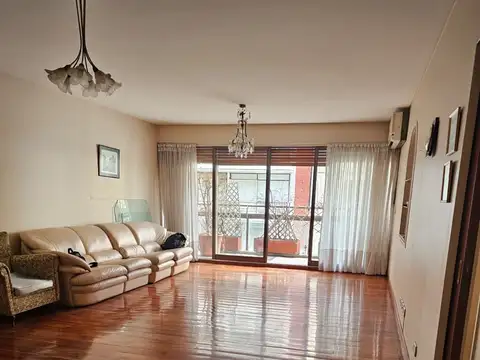 Exclusivo departamento de 3 ambientes con dos suites, balcón, baulera y cochera fija cubierta | Palermo Botánico