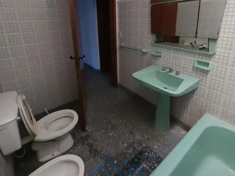 Departamento 5 ambientes con 2 baños