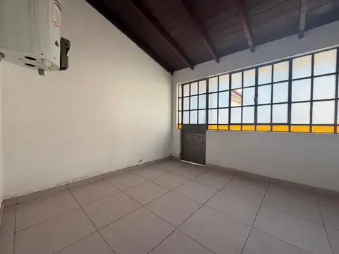Casa en Venta con 5 cocheras