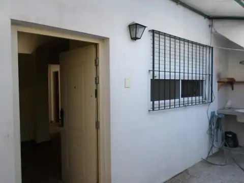 Depto Tipo Casa en Alquiler de 2 ambientes