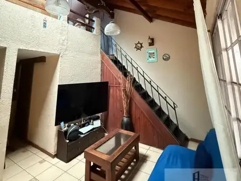 PH 4 ambientes con cochera en venta en castelar