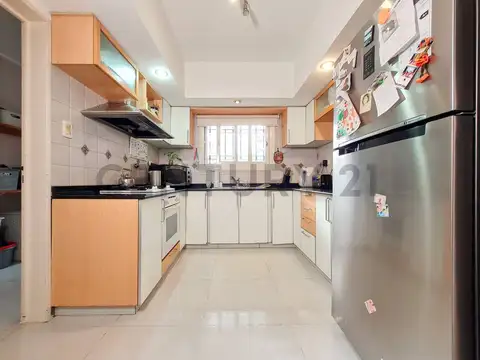 64 E/ 135 Y 136 2000