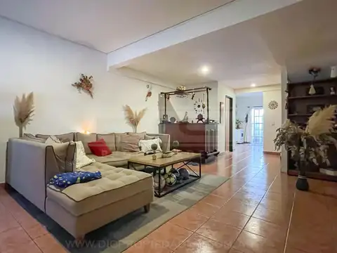 Depto Tipo Casa en Venta de 6 ambientes