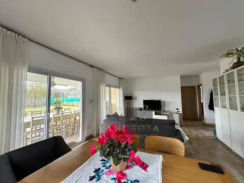 Casa en Venta en Pilar del Este - Santa Elena, USD 180.000