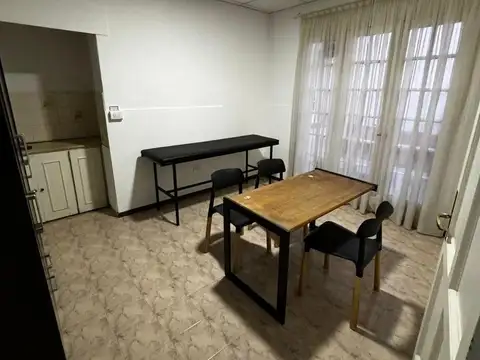 OPENHOUSE vende casa/oficinas, gran oportunidad de inversión en calle Rioja, Ciudad