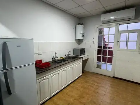 OPENHOUSE vende casa/oficinas, gran oportunidad de inversión en calle Rioja, Ciudad
