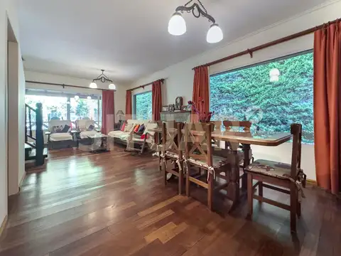 Casa 6 ambientes con 3 baños