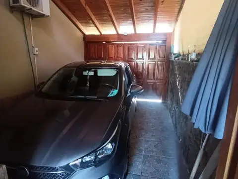 Casa 5 ambientes con 1 baño