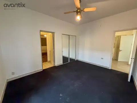 Casa 6 ambientes con 2 baños