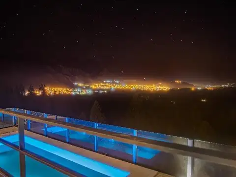Casa 8 ambientes con 4 baños