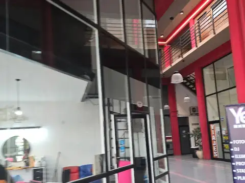 Oficina en Alquiler en Pilar Centro, $ 350.000