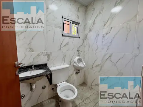 Local en Alquiler en Granadero Baigorria, $ 800.000