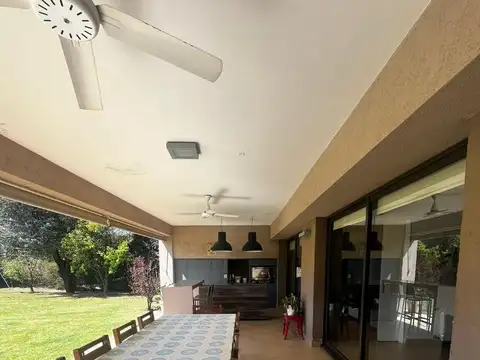 Casa en Venta en Cañuelas Country Golf, USD 650.000