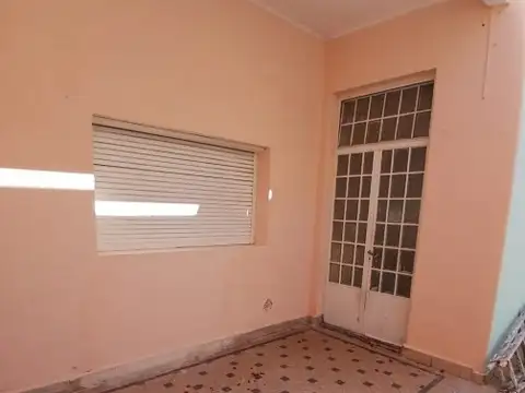 Eva Peron 2600