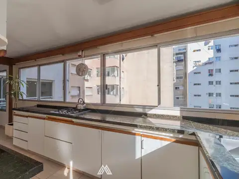 Departamento 5 ambientes con 4 baños