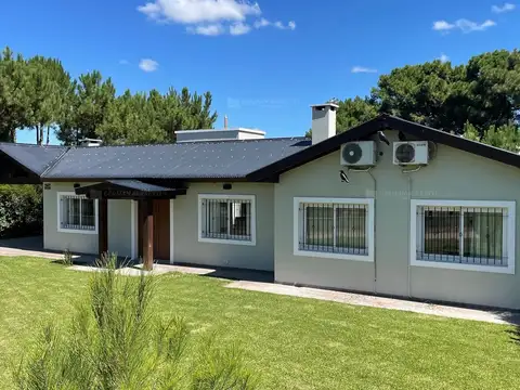 Casa 4 ambientes con 3 baños