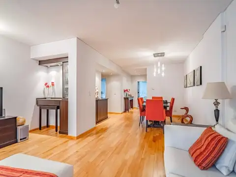 Venta Caballito  4 ambientes, 2 baños, 1 toilette, lavadero, 2 cocheras, baulera, pileta y parr...