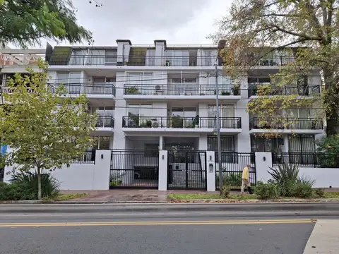 Depto. 3 amb Av. Libertador en P. Chica + cochera