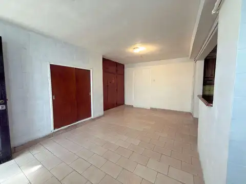 Depto Tipo Casa en Alquiler en San Andres, $ 700.000