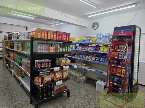 Venta - Local comercial en Beccar con vivienda y lote propio