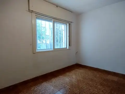 Depto Tipo Casa 6 ambientes con 1 baño