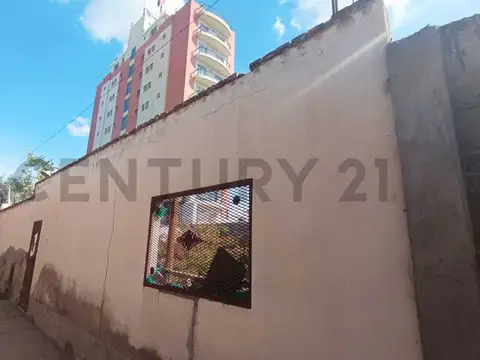 Bandera de los Andes 3000, Piso 0