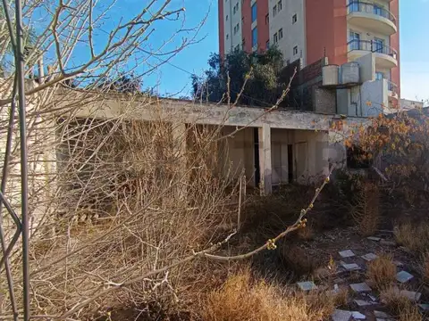 Terreno en Venta 12  mts Fondo