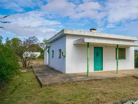 Vivienda de Dos Dormitorios sobre 5.490m²