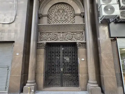 Av Pte Roque Saenz Pena 800, Piso 4