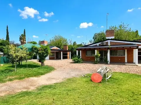 Avenida Domingo Faustino Sarmiento 3900