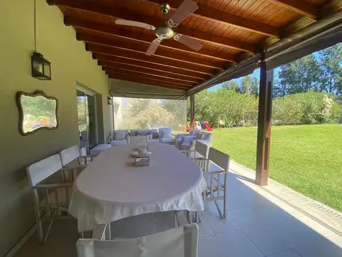 Casa en Alquiler de 4 dormitorios