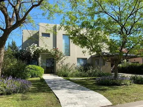 Casa en alquiler - Santa Agustín - Villanueva