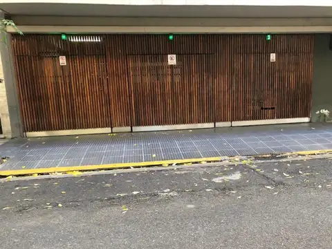 COCHERA EN BELGRANO.PLANTA BAJA .ENTRADA INDEPENDIENTE