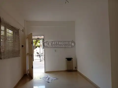 Depto Tipo Casa en Alquiler de 2 ambientes