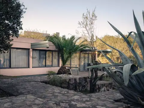 EXCLUSIVO DEPARTAMENTO DE 2 DORMITORIOS CON VISTA PANORÁMICA AL LAGO EN VILLA DEL LAGO – VCP