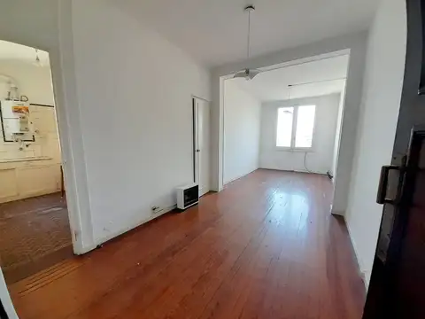 Avenida Hipólito Yrigoyen 2900