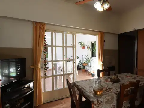 Departamento 5 ambientes con 2 baños