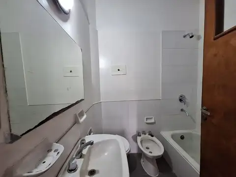 VENTA PH 2 AMB CON LOCAL COMERCIAL VICENTE LÓPEZ